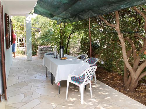 Holiday apartment - 6 persons -  - Basina - 21462 - Basina