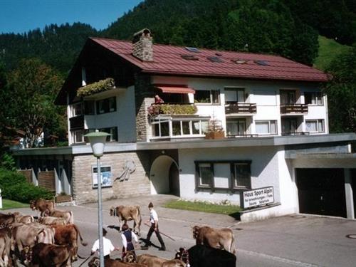 Holiday Home/Apartment - 4 persons -  - Lochbachstraße - 87561 - Oberstdorf