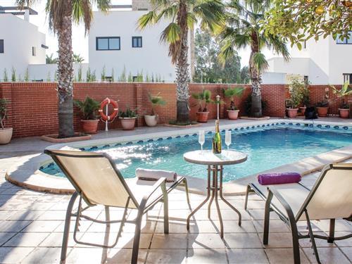 Holiday Home/Apartment - 8 persons -  - Avenida Julietta Orbaiceta - 30385 - Playa Honda