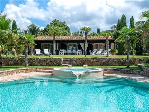 Sommerhus - 13 personer -  - San Vincenzo - 57021