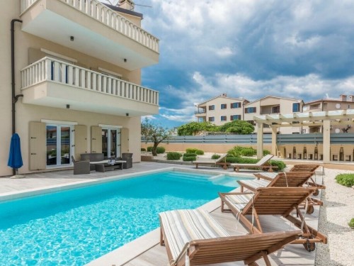 Villa - 16 Personen -  - 52100 - Premantura
