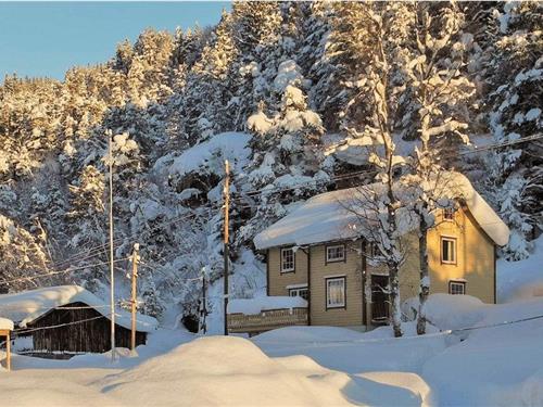 Sommerhus - 9 personer -  - Romsdalsvegen - Rauma - 6330 - Verma