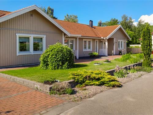 Holiday Home/Apartment - 2 persons -  - Skogsfrugränd - 386 95 - Färjestaden