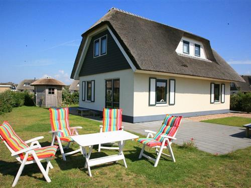 Holiday Home/Apartment - 6 persons -  - 1787PP - Julianadorp Aan Zee