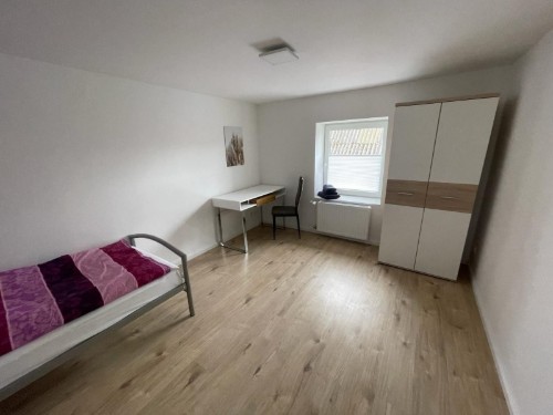 Værelse - 1 person -  - Dorfstraße - 24802 - Groß Vollstedt