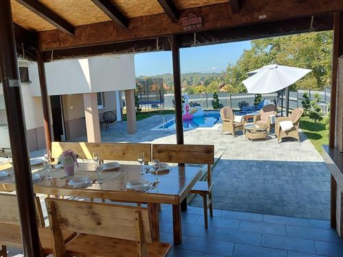 Bondehus - 10 personer -  - 10000 - Zagreb