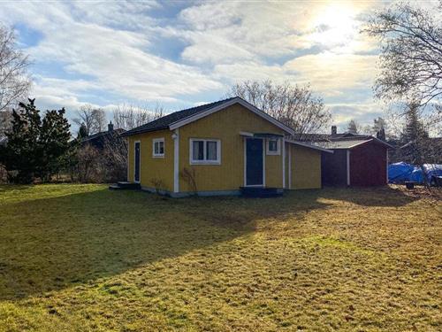 Holiday home - 4 persons -  - Axel Daniels gata - Sandbybadet/Löttorp - 387 73 - Löttörp