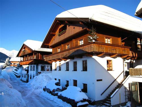 Holiday Home/Apartment - 4 persons -  - Dorf - 9942 - Obertilliach