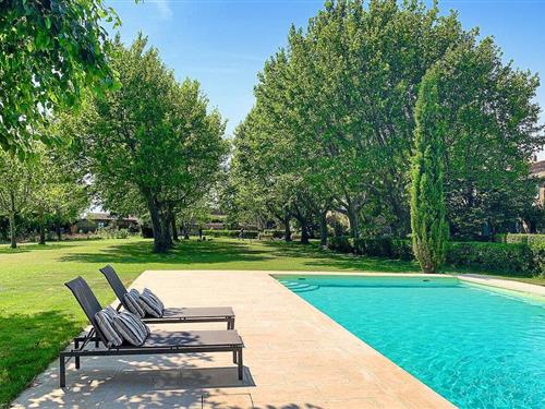 Holiday home - 9 persons -  - Mas De Boutonnet - 13520 - Maussane Les Alpilles