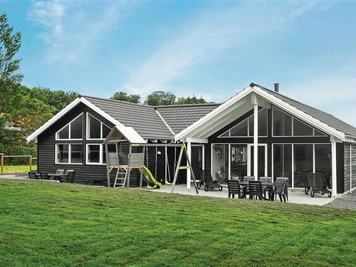 Sommerhus - 16 personer -  - Kronens Have - Lohals - 5953 - Tranekær