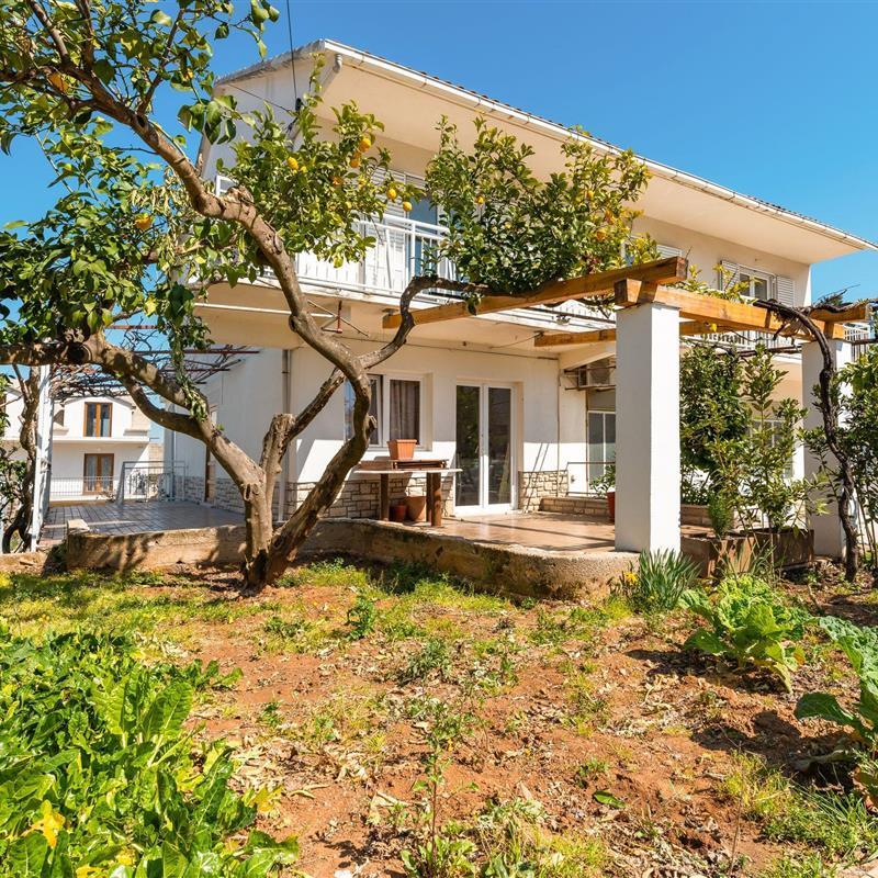 Ferielejlighed - 4 personer -  - Jelsa - 21465 - Jelsa