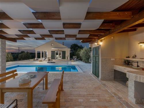 Holiday home - 4 persons -  - Pristeg - 23420