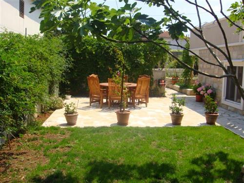 Holiday Home/Apartment - 5 persons -  - Supetar - 21400 - Supetar