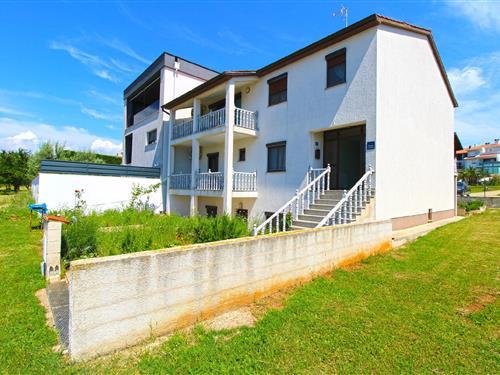 Holiday Home/Apartment - 4 persons -  - Valcereš - 52100 - Stinjan