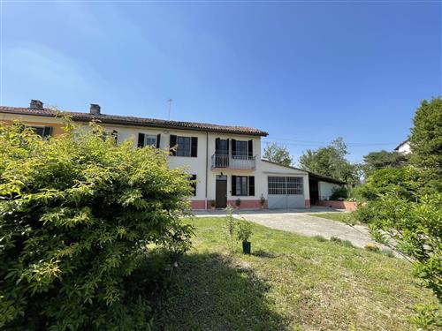 Holiday Home/Apartment - 6 persons -  - Calliano - 14031