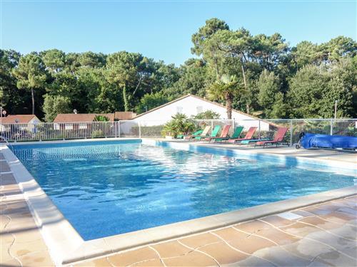 Holiday home - 4 persons -  - Les Mathes - 17570