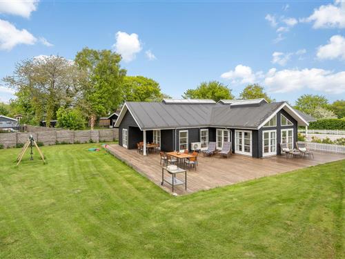 Sommerhus - 10 personer -  - Strandstræde - 4673 - Rødvig