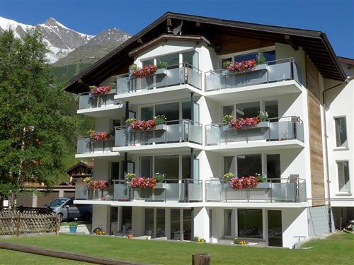 Holiday Home/Apartment - 6 persons -  - Saas-Grund - 3910