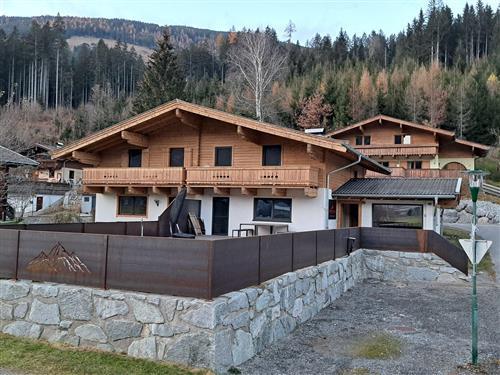 Semesterhus/Semesterlägenhet - 10 personer -  - Dorf - 5733 - Bramberg Am Wildkogel