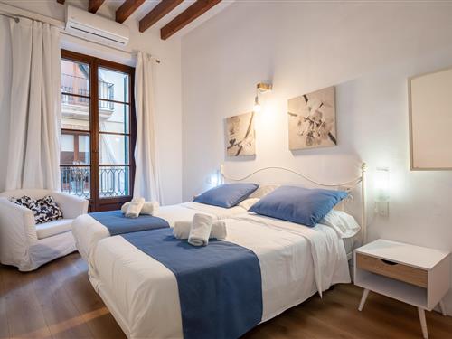 Holiday Home/Apartment - 4 persons -  - Carrer dels Hostals - 07002 - Palma De Mallorca