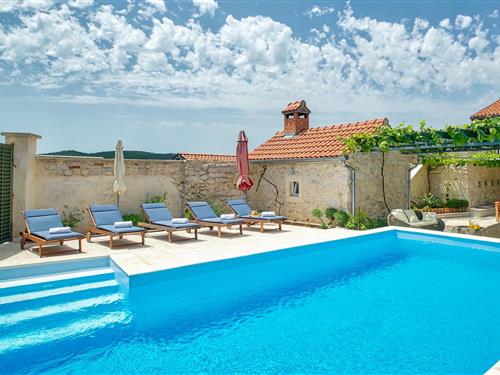 Holiday home - 14 persons -  - Zapuzane - Biograd-Zapuzane - 23420 - Benkovac