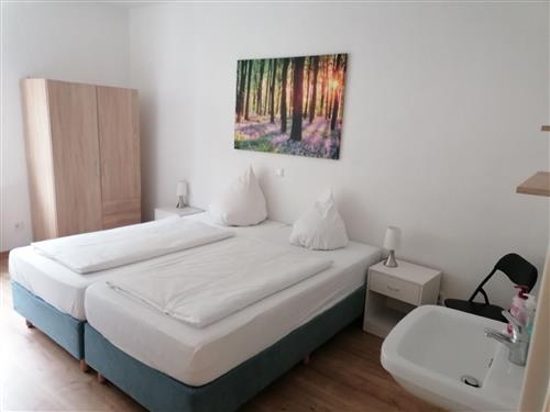 Sommerhus - 32 personer -  - Moselstr. - 54536 - Kövenig