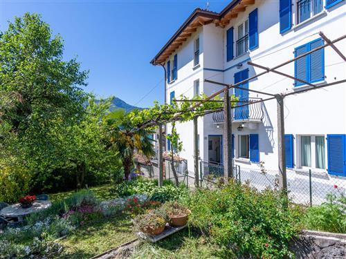 Holiday Home/Apartment - 4 persons -  - Gera Lario - 22010