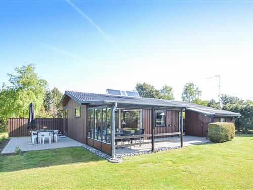 Holiday Home/Apartment - 6 persons -  - Skovsyrevej - Marielyst - 4873 - Væggerløse