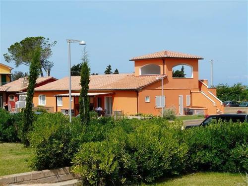 Holiday Home/Apartment - 6 persons -  - Via Scarlinese 60,  località Puntone - 58020 - Puntone