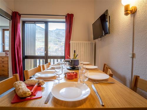 Holiday apartment - 6 persons -  - Les Menuires - 73440