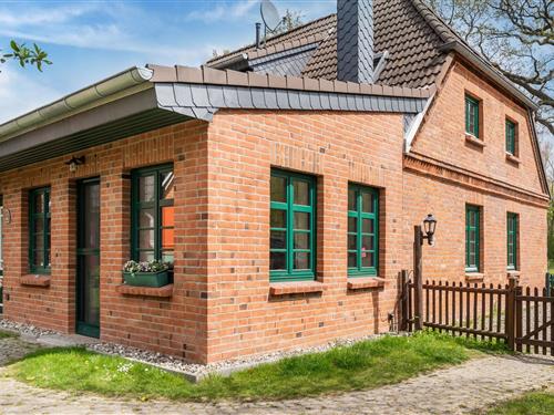 Sommerhus - 6 personer -  - 23968 - Zierow