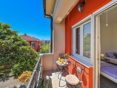 Feriehus - 8 personer -  - Ulica Gaje Radunica - Trogir-Kastel Novi - 21216 - Kastel Novi