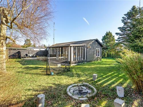 Sommerhus - 4 personer -  - Rødtjørnevej - Marielyst - 4873 - Væggerløse
