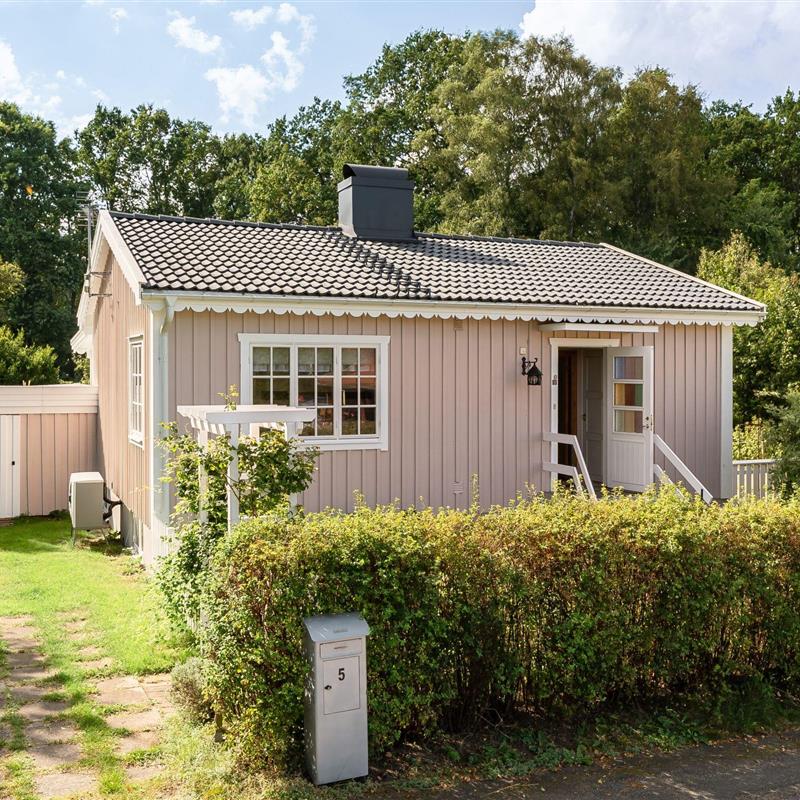 Sommerhus - 6 personer -  - Vejbystrand - 266 53