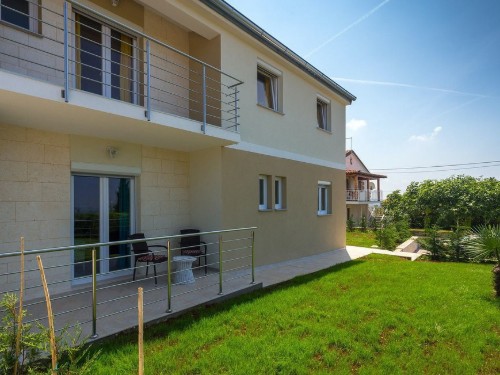 Holiday home - 8 persons -  - Brnobici - Visnjan-Kastelir - 52440 - Porec