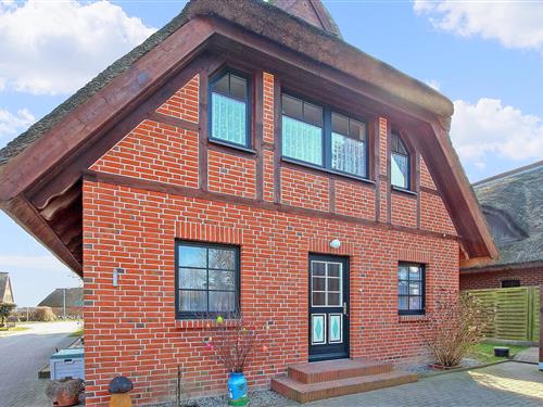 Holiday Home/Apartment - 4 persons -  - Alt Reddevitz - Mönchgut Ot Alt Reddevitz - 18586 - Mönchgut Ot Alt Reddev