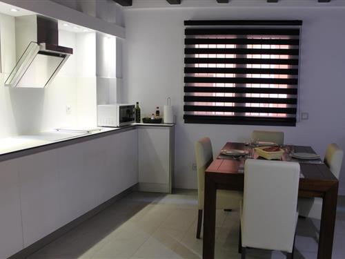 Holiday Home/Apartment - 4 persons -  - Avinguda de girona - 17800 - Olot