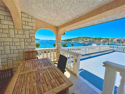 Holiday Home/Apartment - 5 persons -  - Jezera - 22242 - Jezera