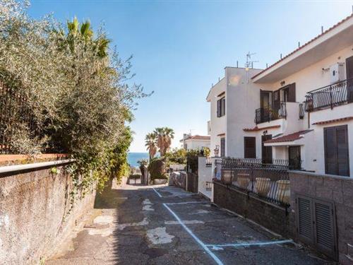 Sommerhus - 2 personer -  - 95021 - Aci Castello