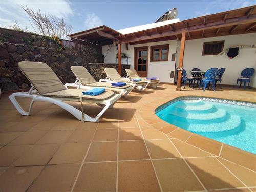 Holiday Home/Apartment - 6 persons -  - Avenida Alfonso Tolosa - 35539 - El Mojon