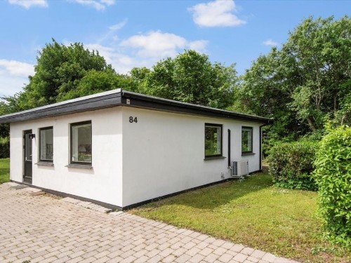 Sommerhus - 8 personer -  - Svalemosevej - 4671 - Strøby Ladeplads