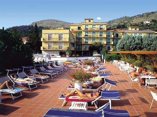 Ferielejlighed - 5 personer -  - 17027 - Pietra Ligure