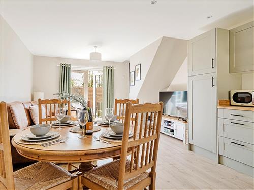 Holiday home - 5 persons -  - Cheltenham - GL54 2HG