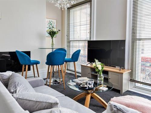 Holiday Home/Apartment - 4 persons -  - GL50 3NY - Cheltenham