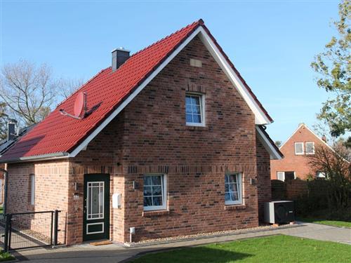 Holiday Home/Apartment - 6 persons -  - Hilgenriedersiel - 26524 - Hage