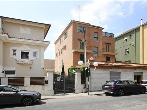 Ferielejlighed - 6 personer -  - 00055 - Ladispoli