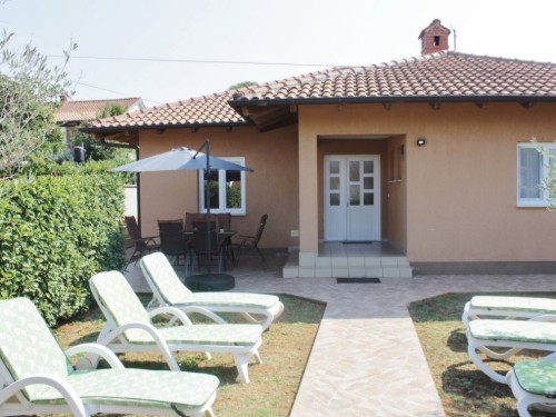 Sommerhus - 8 personer -  - Ravna dolina - 52475 - Savudrija