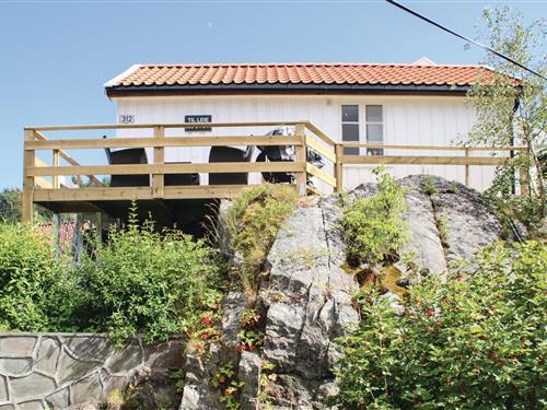 Sommerhus - 4 personer -  - Tverrdalsøyveien - Staubø/Tvedestrand - 4920 - Staubø