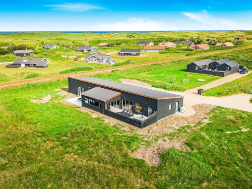 Sommerhus - 16 personer -  - Strandvejen 138 C - Vejlby Klit - 7673 - Harboøre