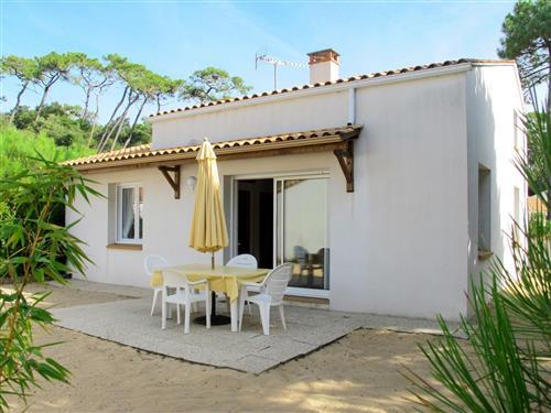 Holiday home - 4 persons -  - La Tranche Sur Mer - 85360